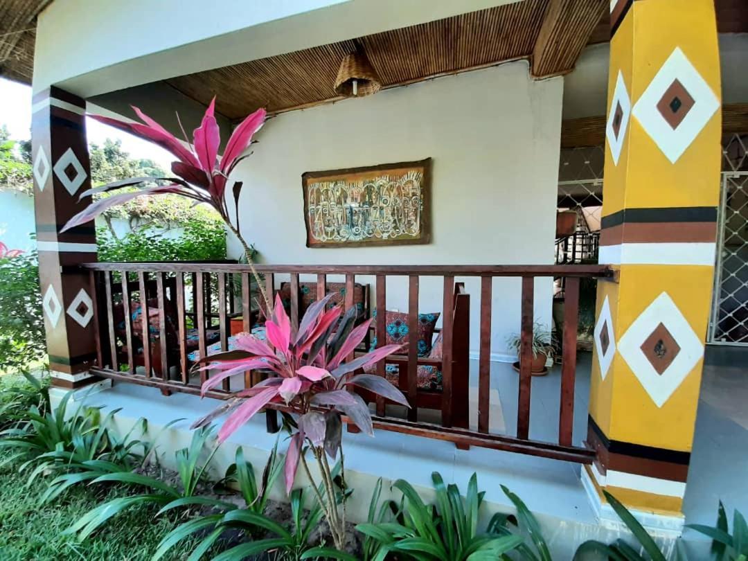 Casa Hotel Sinkiling Gambia 세레쿤다 외부 사진