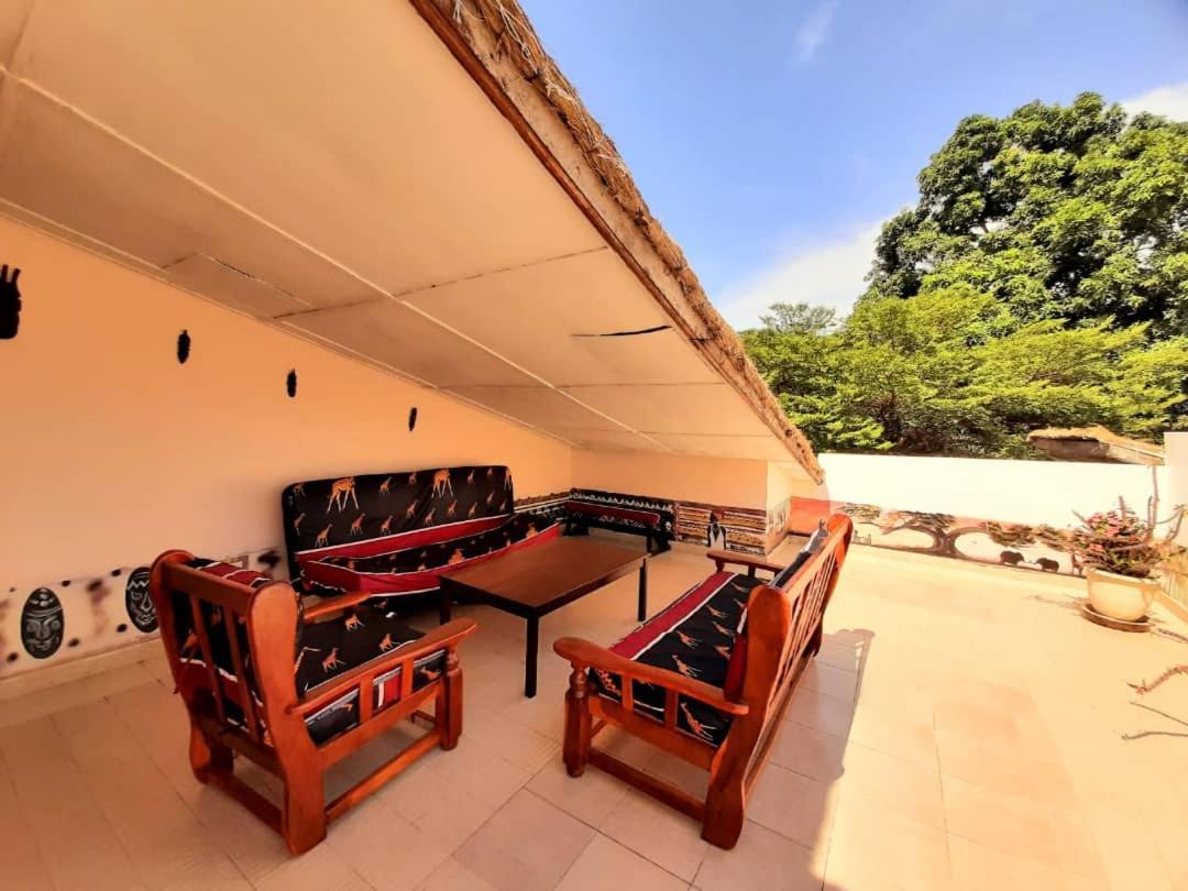 Casa Hotel Sinkiling Gambia 세레쿤다 외부 사진